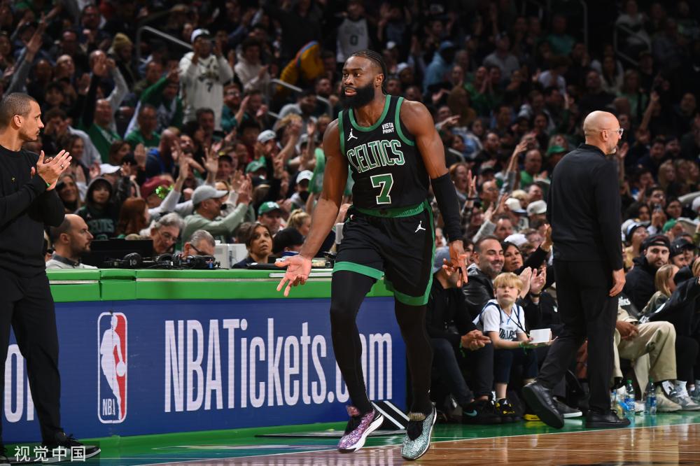 年队的一员 年队的一员